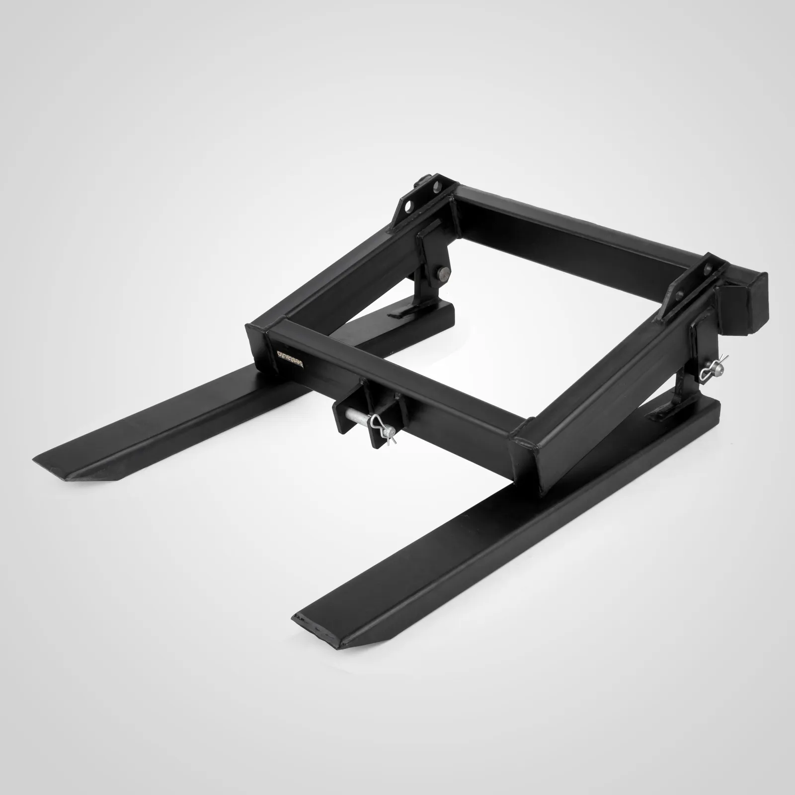 VEVOR 3 point hitch pallet fork with a beveled edge for easier forking.