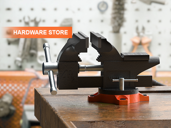 Верстачные тиски VEVOR на верстаке в хозяйственном магазине с инструментами на фоне доски для разметки.
