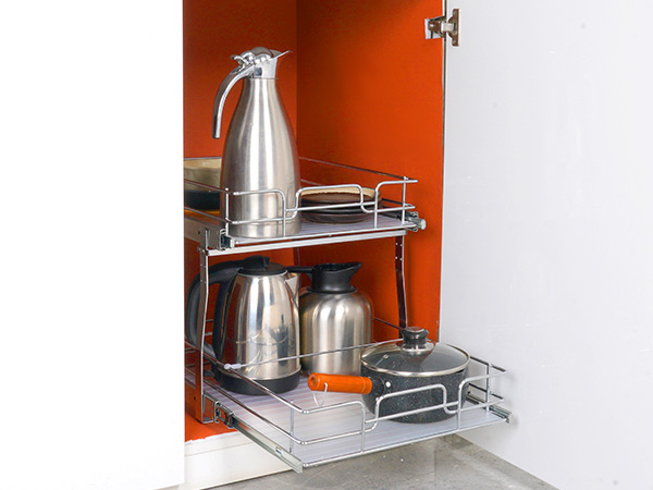 ВЕВОР достаньте из кухонного шкафа органайзер для чайников и кастрюль.