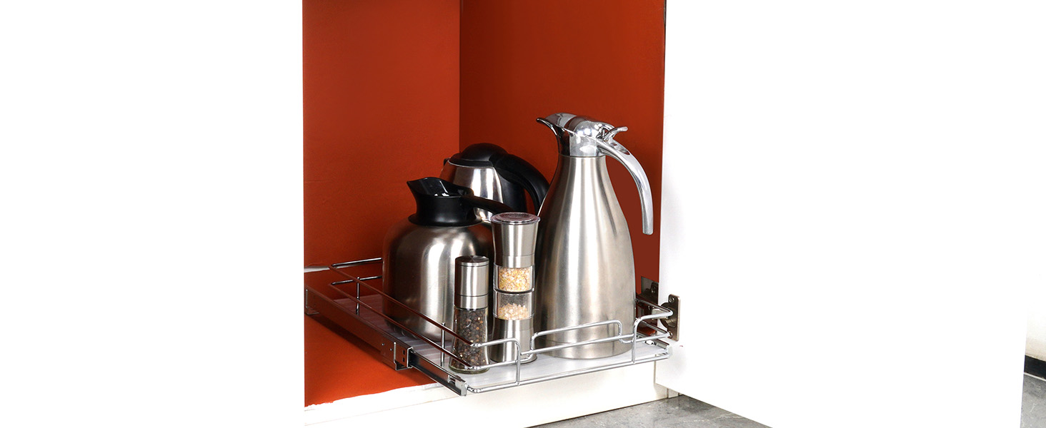 Выдвижной шкаф-органайзер VEVOR с чайниками из нержавеющей стали и контейнерами для специй на красном фоне.