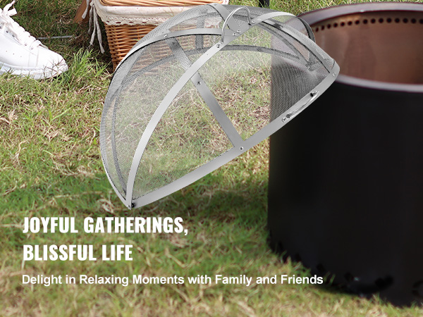 VEVOR firepit spark screen with family enjoying outdoor picnic, green grass, and relaxing atmosphere.