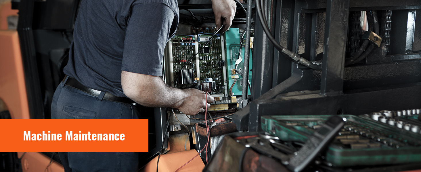 mechanikas atlikti mašinų techninės priežiūros, su įrankiais ir elektros instaliacijos pramonės įrenginiai.