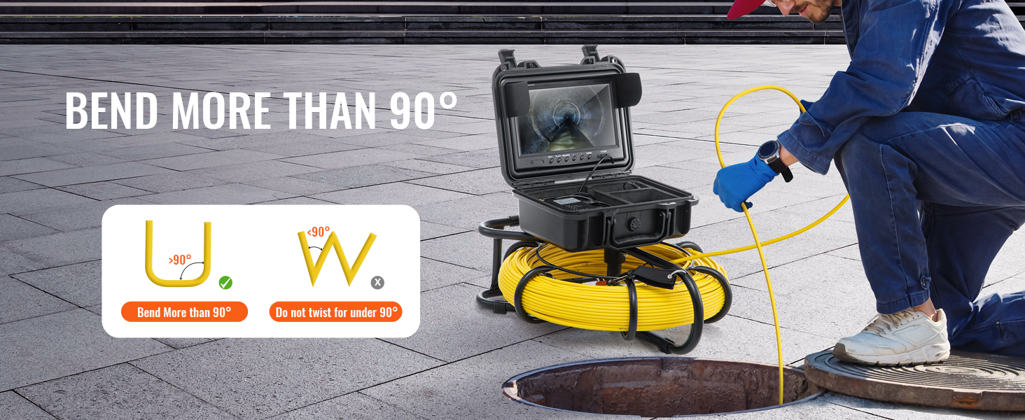 VEVOR kanalisatsiooni kaamera näidates paindlik kaabel painutamine üle 90 kraadi töötaja, kasutades seda avatud kanalisatsiooni.