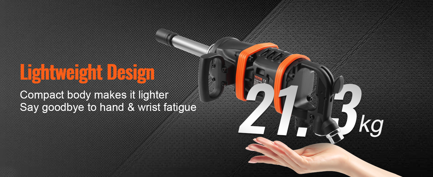 Viegls VEVOR pneimatiskais triecienskrūvgriezis, kas attēlots uz atvērtas rokas ar tekstu, kas izceļ tā 21,3 kg svaru.