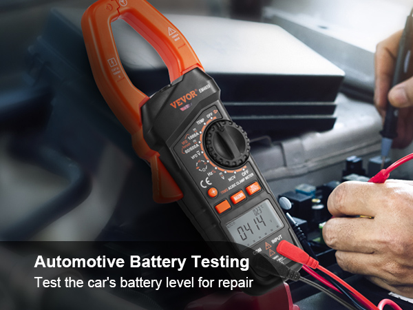 VEVOR digitālais skavas mērītājs automašīnas akumulatora pārbaudei, rādot rādījumus automašīnas remontam.