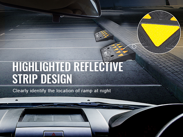 Izcelts atstarojošo joslu dizains uz VEVOR gumijas apmales uzbrauktuves, lai nodrošinātu redzamu drošību autostāvvietā nakts laikā.