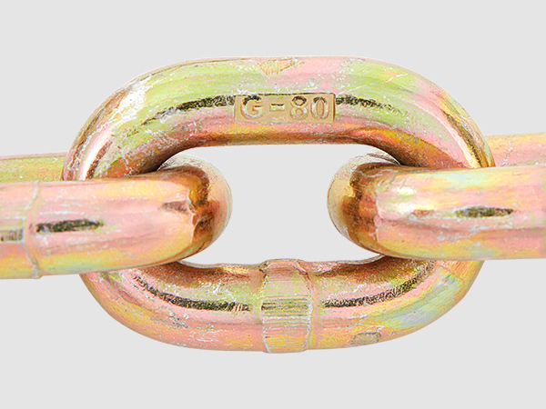 close-up of a VEVOR transport binder chain link with a visible grade stamp "g=80".