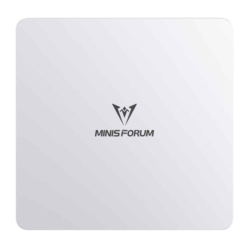Світло-сірий міні-ПК MinisForum із закругленими кутами та логотипом по центру на верхній поверхні.